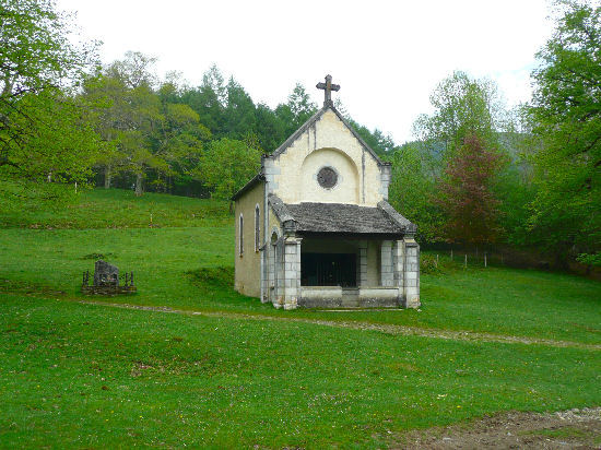 Chapelle sur la route du Plateau
