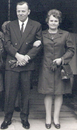 Avec mon pre  mon mariage le 29/03/1969