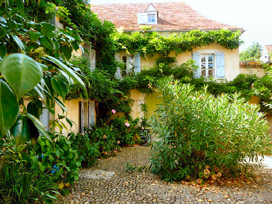 Maison dans la Rue Principale
