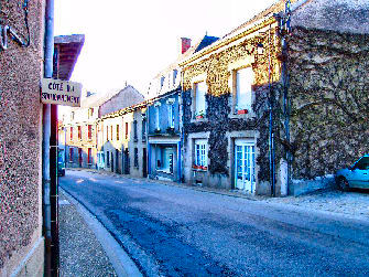 Rue traversant le Village